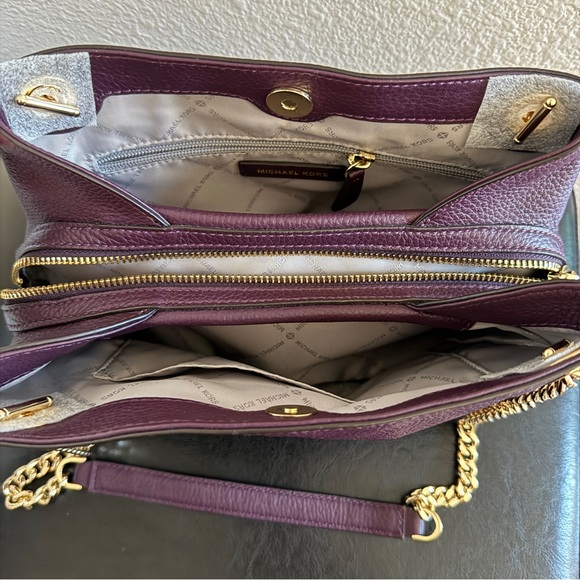 Michael Kors Purple Jet Set Chain Shoulder Bag - Picture 7 of 13